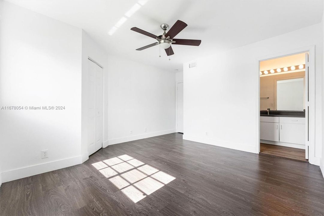 For Rent: $2,875 (2 beds, 2 baths, 1131 Square Feet)