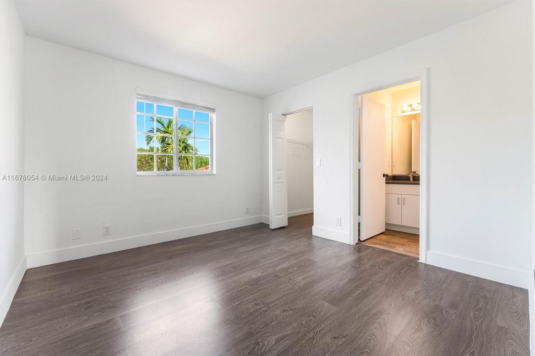 For Rent: $2,875 (2 beds, 2 baths, 1131 Square Feet)