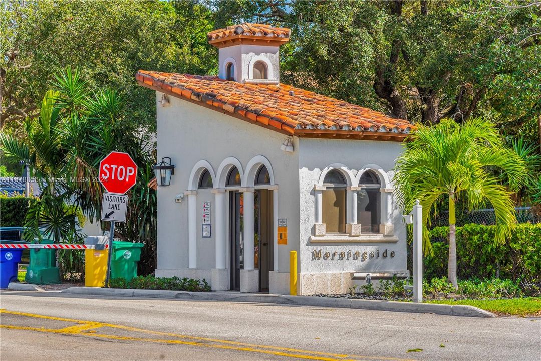 For Sale: $2,200,000 (4 beds, 3 baths, 2550 Square Feet)