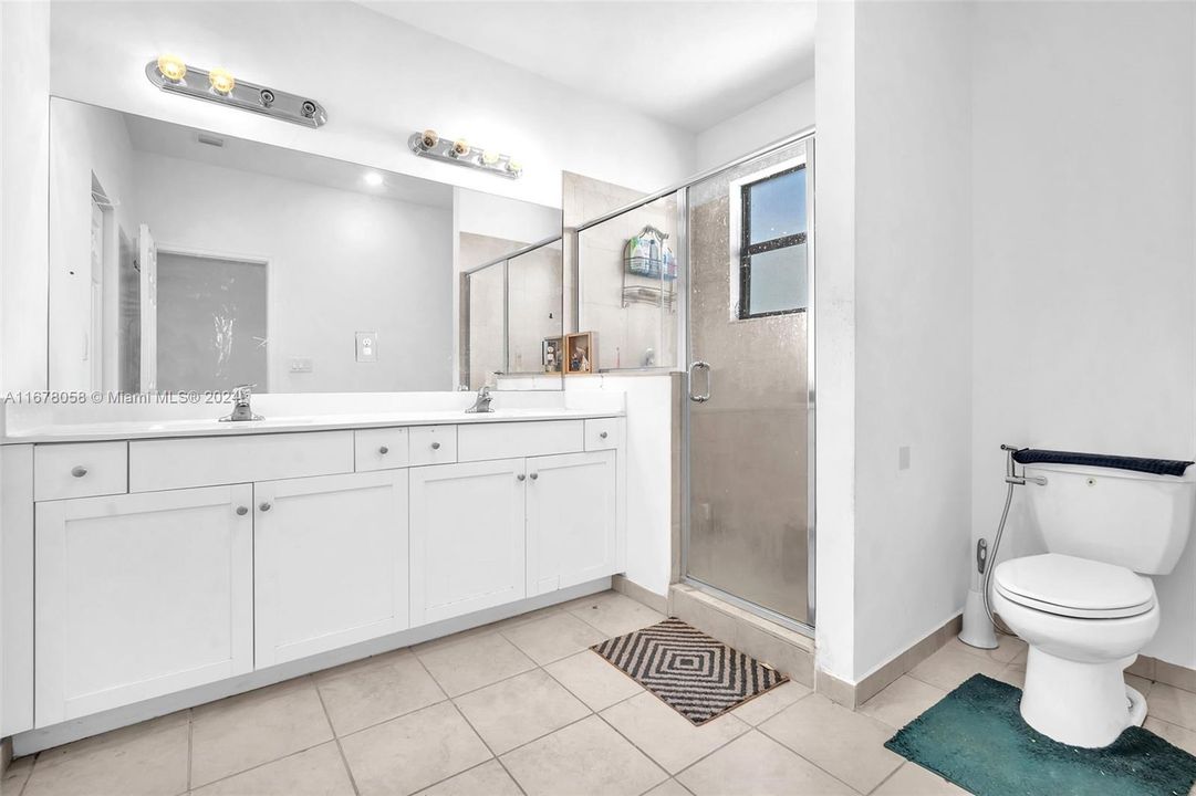 For Sale: $459,999 (3 beds, 2 baths, 1363 Square Feet)