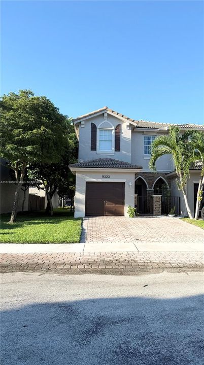 For Sale: $485,000 (3 beds, 2 baths, 1416 Square Feet)