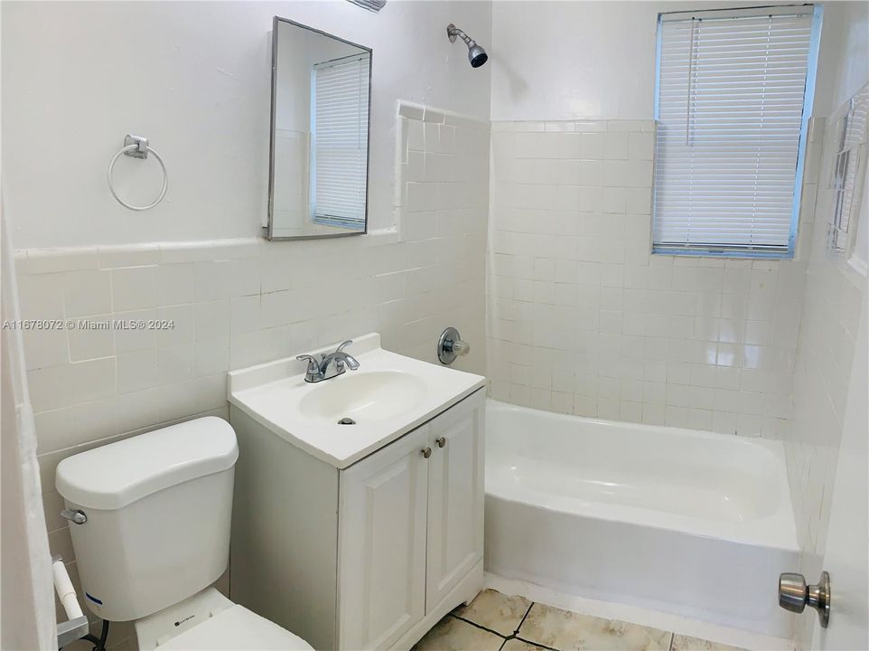 For Rent: $1,450 (0 beds, 1 baths, 310 Square Feet)