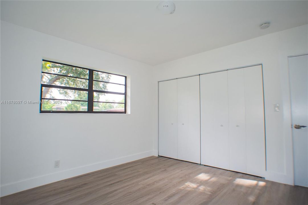 For Sale: $450,000 (3 beds, 2 baths, 1116 Square Feet)