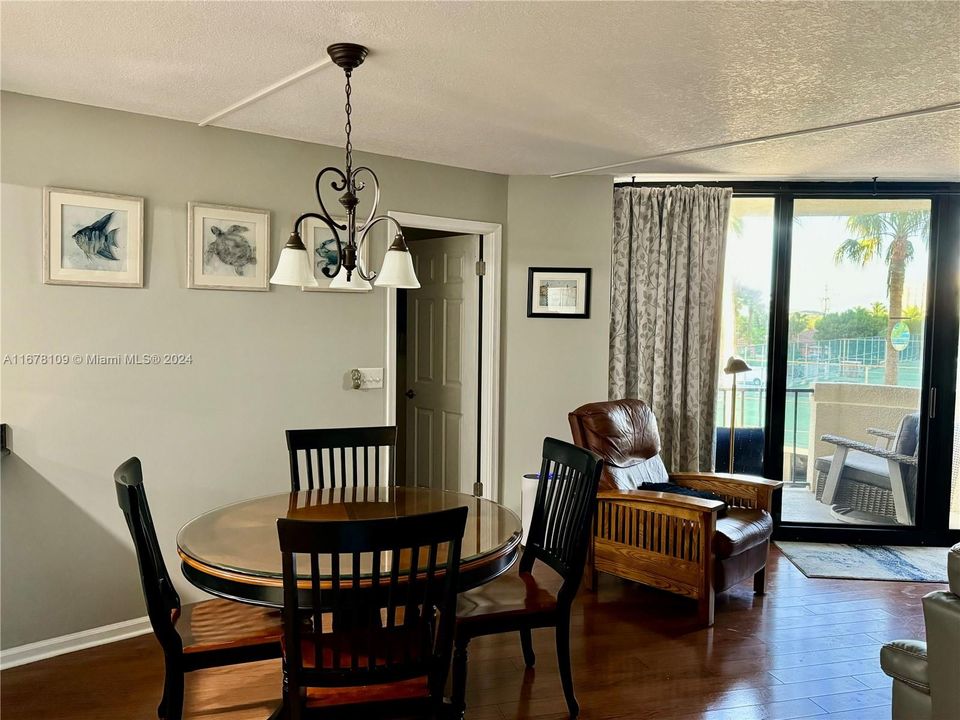 For Rent: $3,900 (2 beds, 2 baths, 1219 Square Feet)