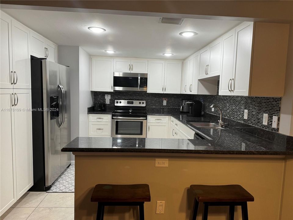 For Rent: $3,900 (2 beds, 2 baths, 1219 Square Feet)