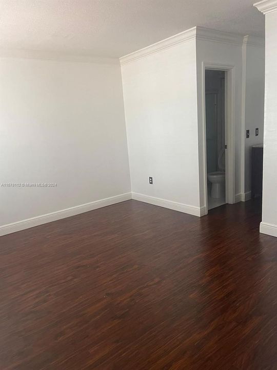 For Rent: $2,300 (2 beds, 2 baths, 1100 Square Feet)