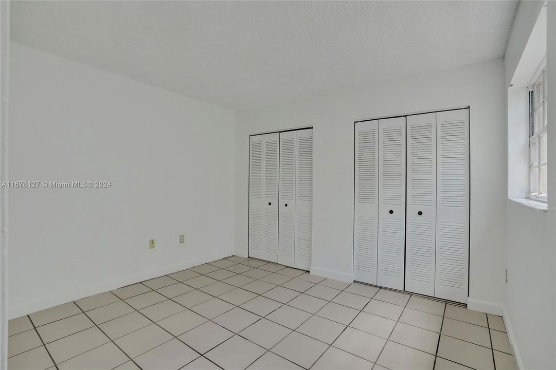 For Rent: $2,575 (2 beds, 2 baths, 1210 Square Feet)