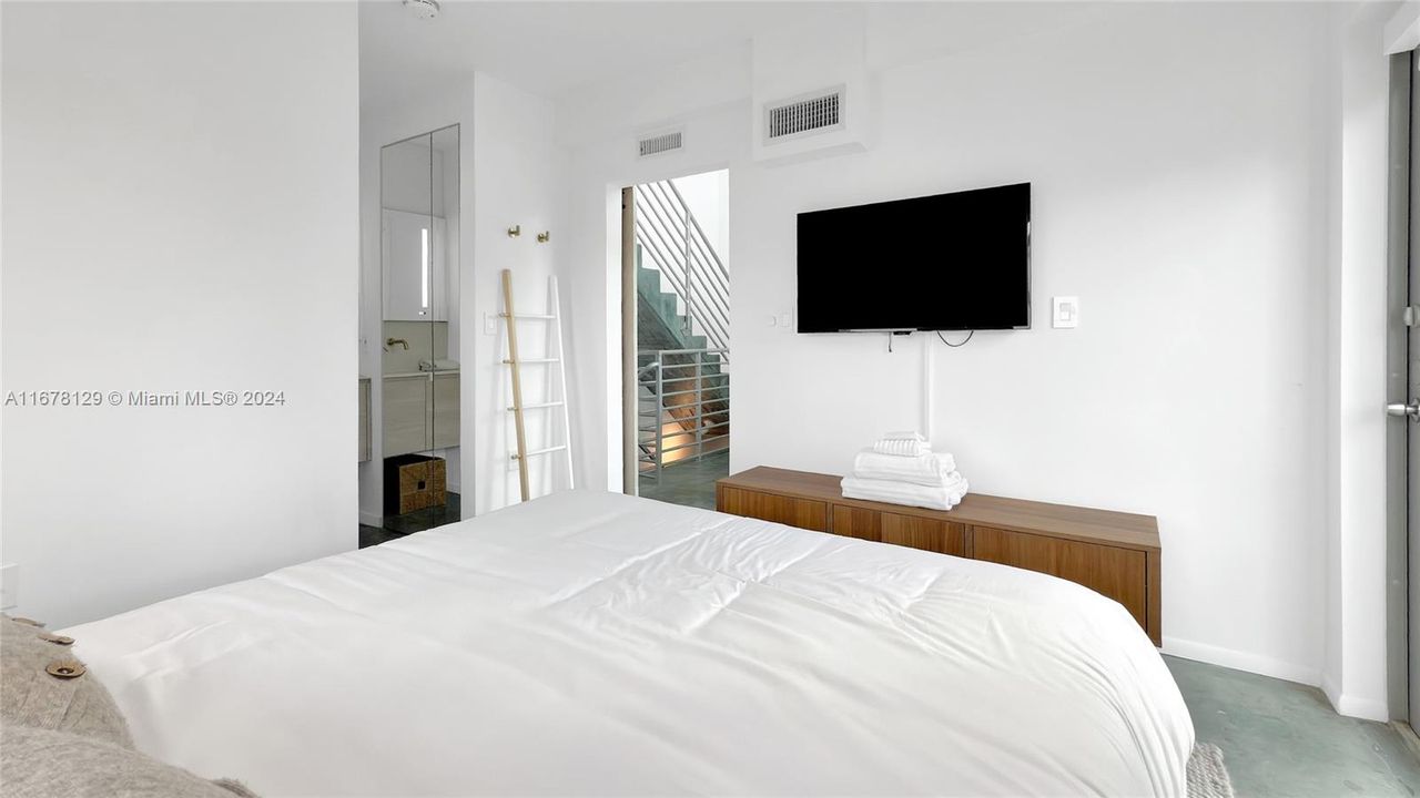 master bedroom 2