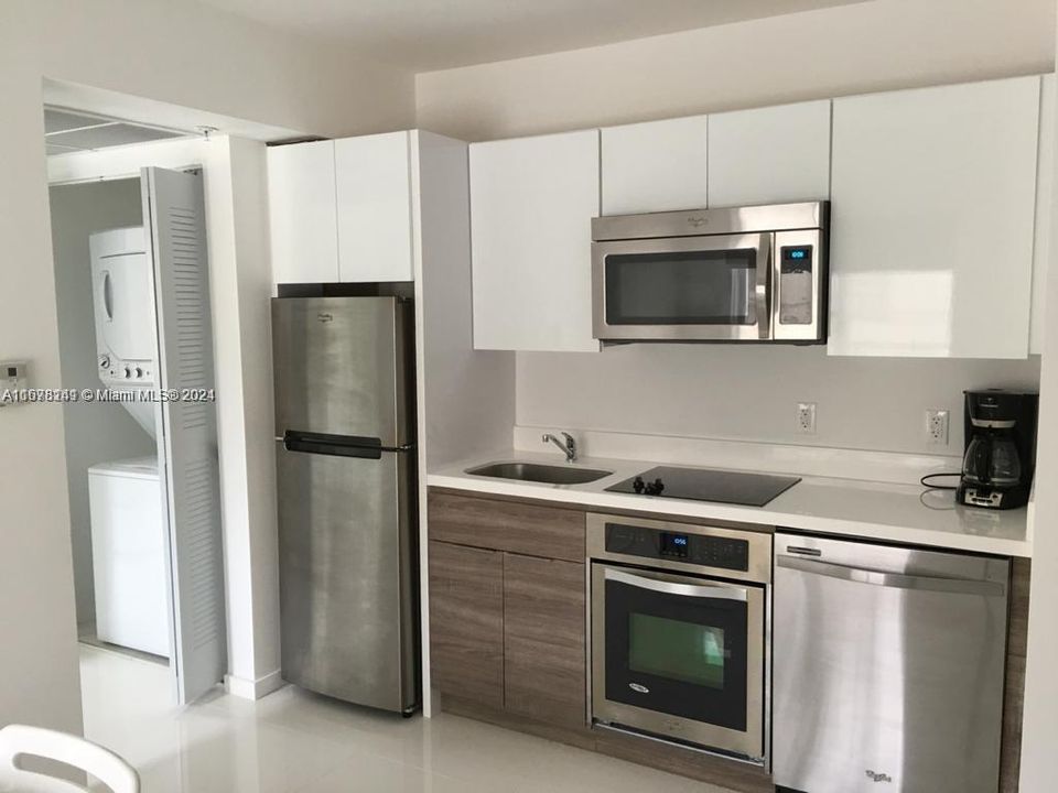 For Rent: $2,000 (1 beds, 1 baths, 467 Square Feet)