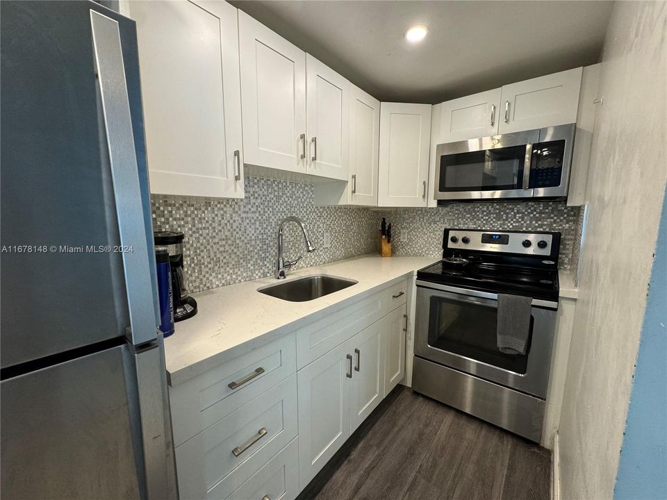 For Rent: $1,950 (1 beds, 1 baths, 486 Square Feet)