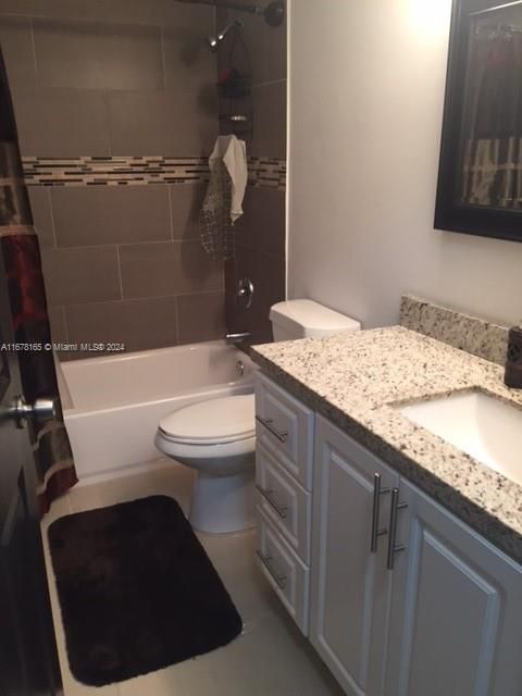 Recently Rented: $2,300 (2 beds, 2 baths, 982 Square Feet)