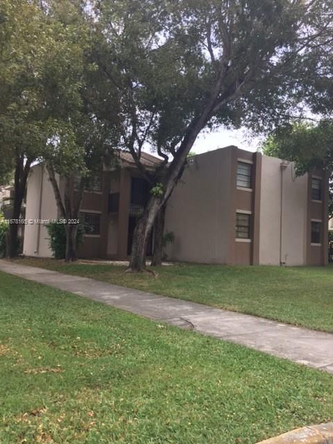 Recently Rented: $2,300 (2 beds, 2 baths, 982 Square Feet)