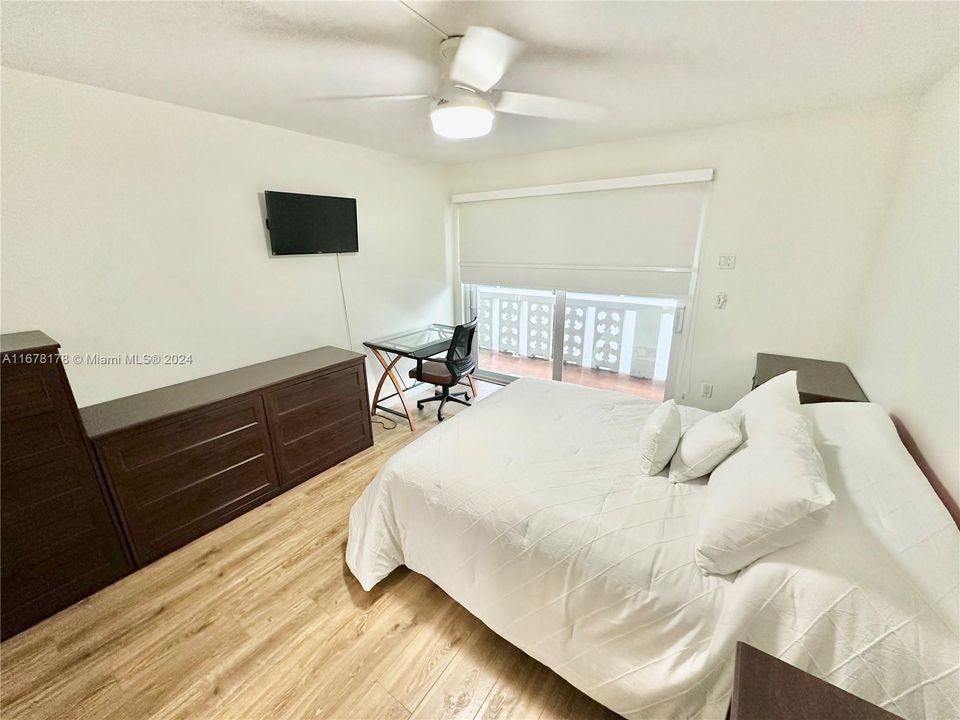 For Rent: $3,300 (2 beds, 2 baths, 1075 Square Feet)