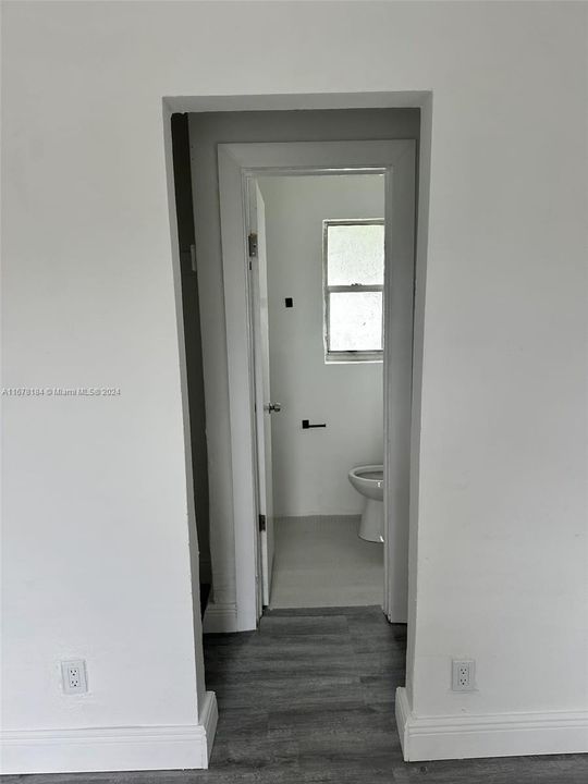 For Rent: $1,400 (1 beds, 1 baths, 9558 Square Feet)