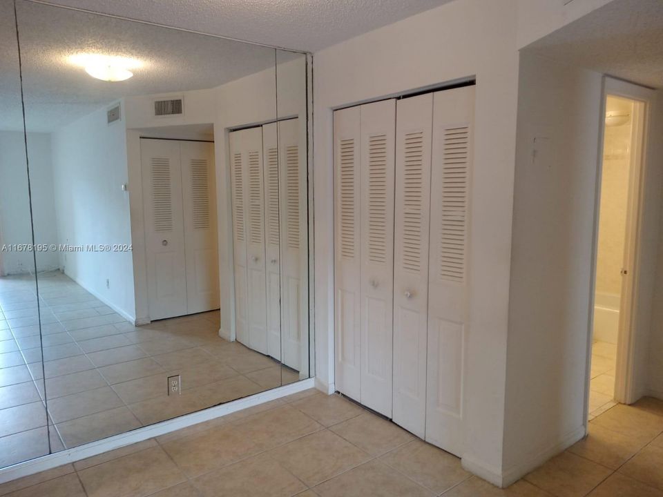 For Rent: $1,300 (1 beds, 1 baths, 625 Square Feet)