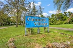 Active With Contract: $189,999 (2 beds, 1 baths, 924 Square Feet)