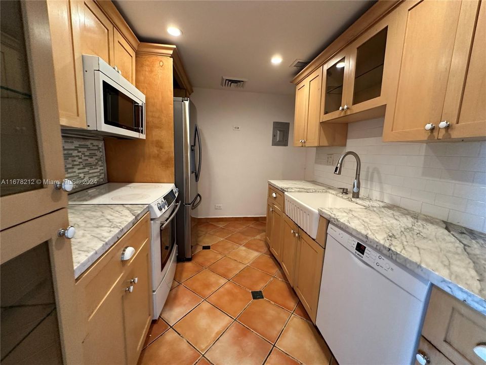 For Rent: $3,600 (2 beds, 2 baths, 1188 Square Feet)