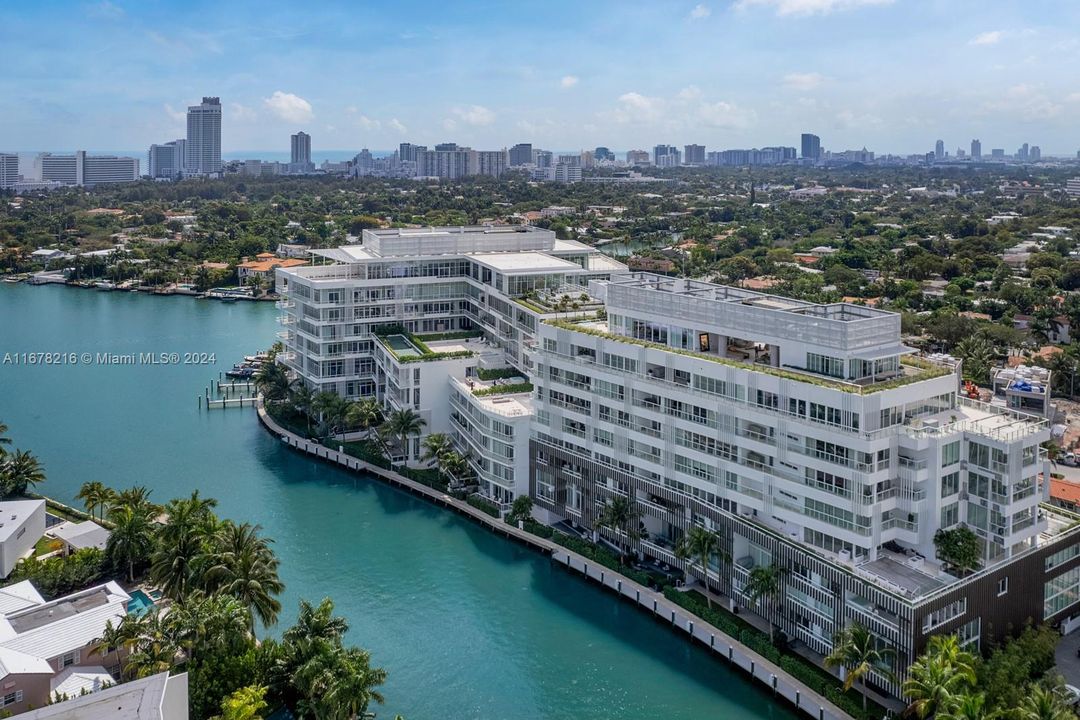 For Sale: $4,900,000 (3 beds, 3 baths, 3145 Square Feet)