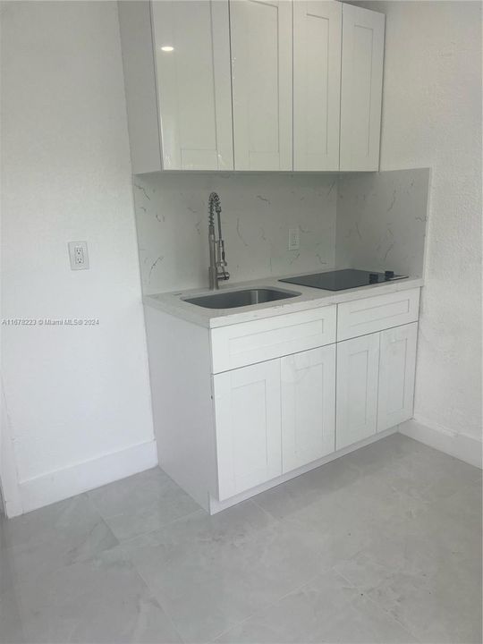 For Rent: $1,600 (1 beds, 1 baths, 1888 Square Feet)