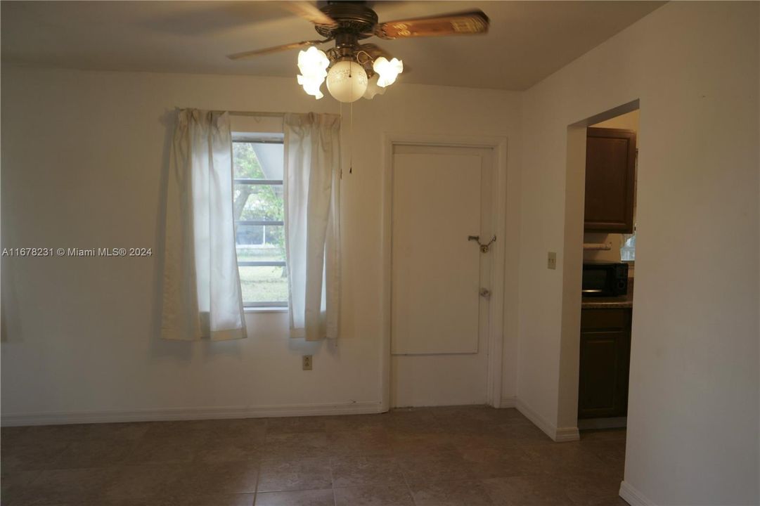 For Sale: $179,990 (2 beds, 1 baths, 767 Square Feet)