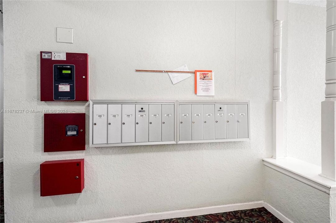 На продажу: $145,000 (2 спален, 2 ванн, 1030 Квадратных фут)