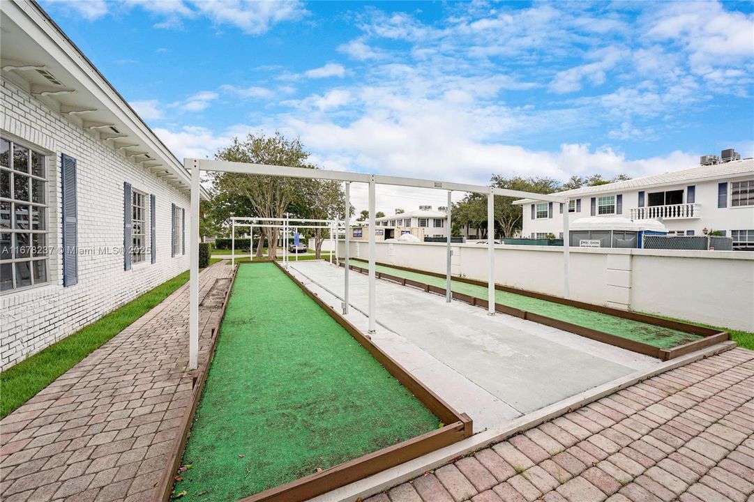 На продажу: $145,000 (2 спален, 2 ванн, 1030 Квадратных фут)