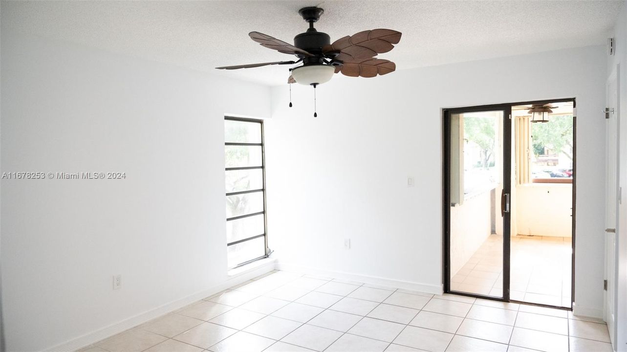 For Sale: $354,000 (3 beds, 2 baths, 1240 Square Feet)