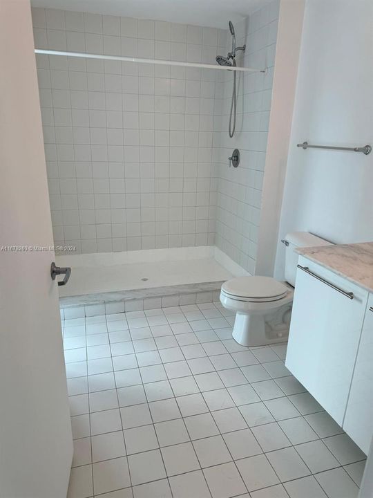 For Rent: $4,800 (2 beds, 2 baths, 1315 Square Feet)