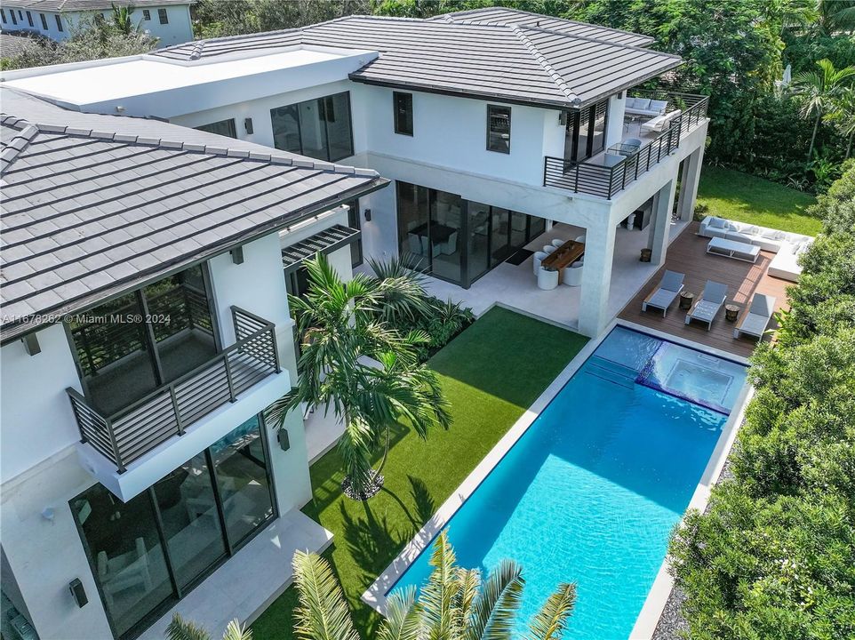 En Venta: $8,495,000 (7 camas, 7 baños, 6090 Pies cuadrados)