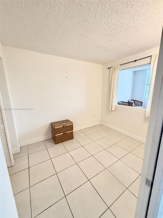 For Rent: $2,600 (1 beds, 1 baths, 580 Square Feet)