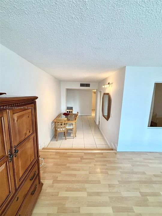 For Rent: $2,600 (1 beds, 1 baths, 580 Square Feet)