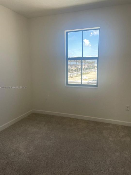 For Rent: $2,900 (3 beds, 2 baths, 1483 Square Feet)