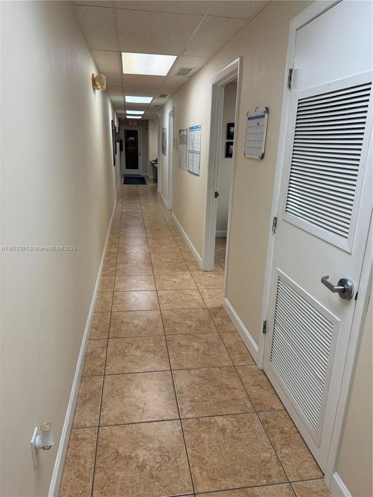 Second Floor offices *** 1.580 SF ***