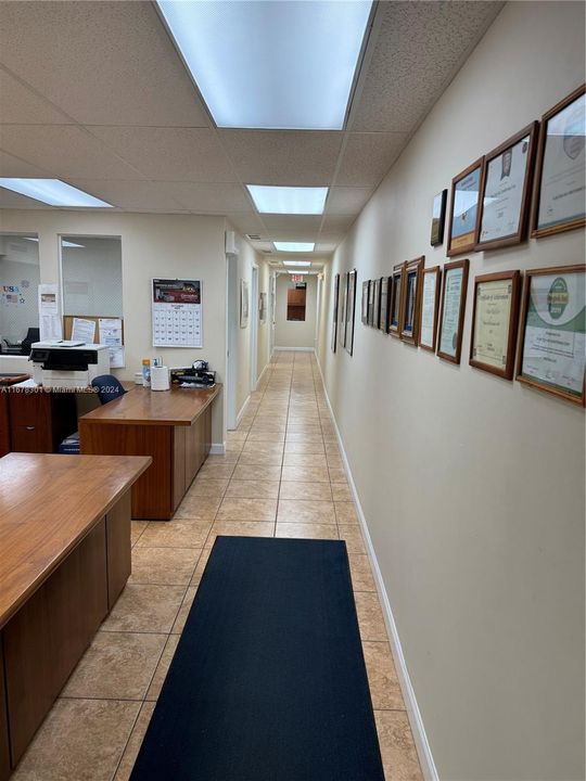 Second Floor offices *** 1.580 SF ***