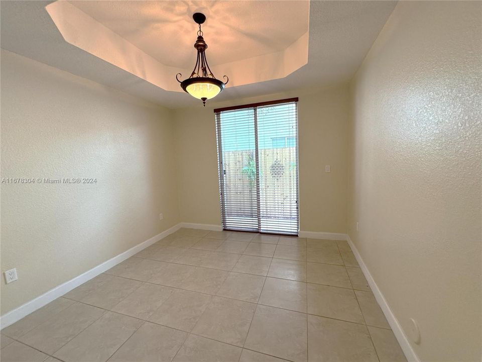 For Rent: $3,800 (4 beds, 2 baths, 2152 Square Feet)