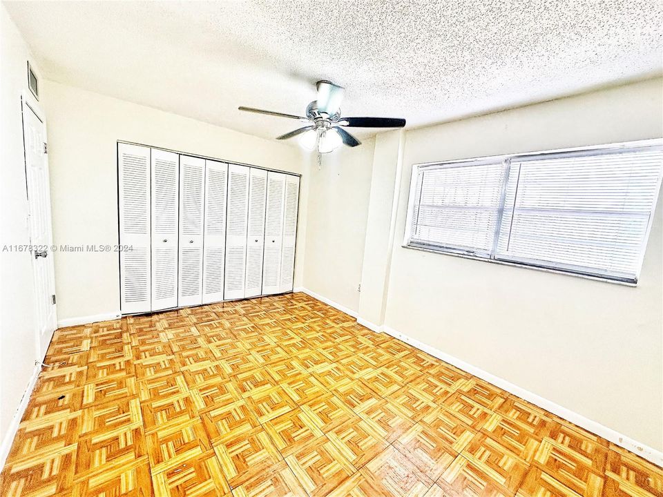 For Rent: $2,300 (2 beds, 2 baths, 870 Square Feet)