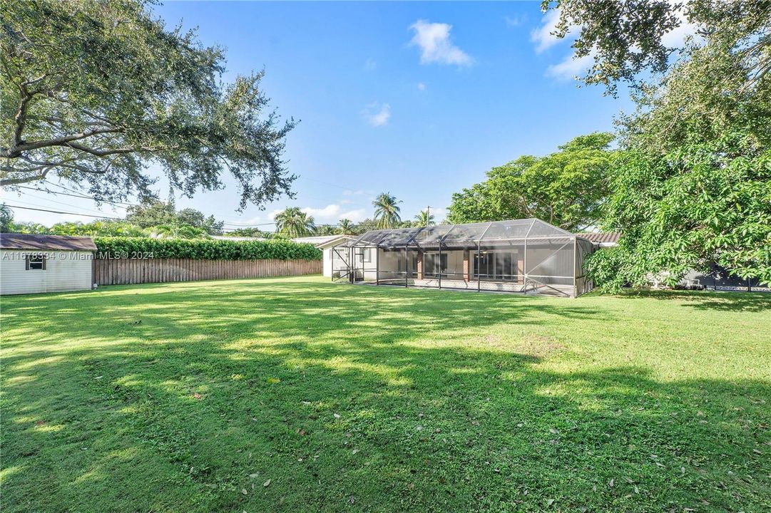 For Sale: $1,250,000 (3 beds, 2 baths, 1564 Square Feet)