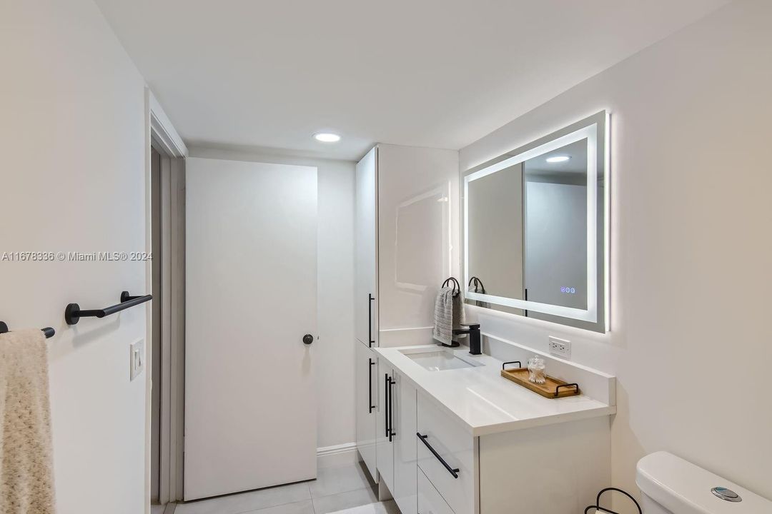 For Sale: $465,000 (2 beds, 2 baths, 1264 Square Feet)