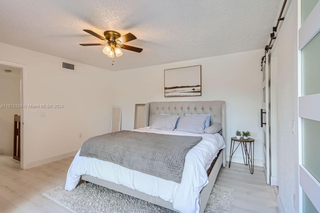 For Sale: $465,000 (2 beds, 2 baths, 1264 Square Feet)