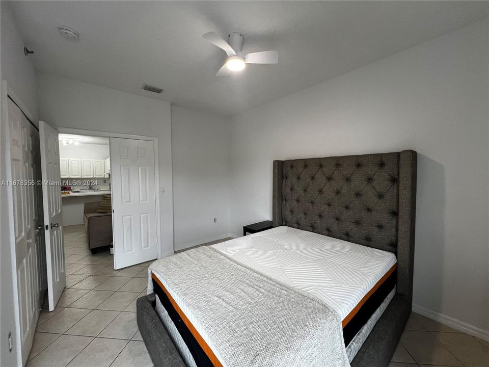 For Rent: $2,300 (1 beds, 1 baths, 627 Square Feet)