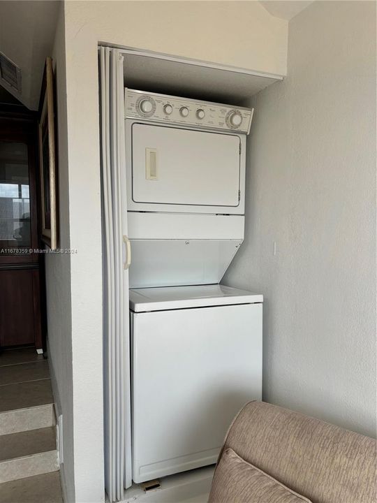 В аренду: $2,600 (2 спален, 1 ванн, 1350 Квадратных фут)