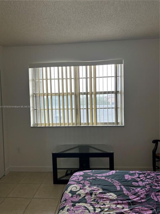 For Rent: $2,600 (2 beds, 1 baths, 1350 Square Feet)