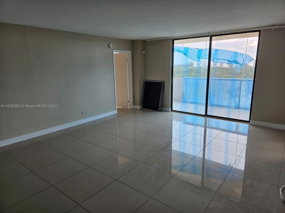 En Venta: $259,000 (2 camas, 2 baños, 1050 Pies cuadrados)