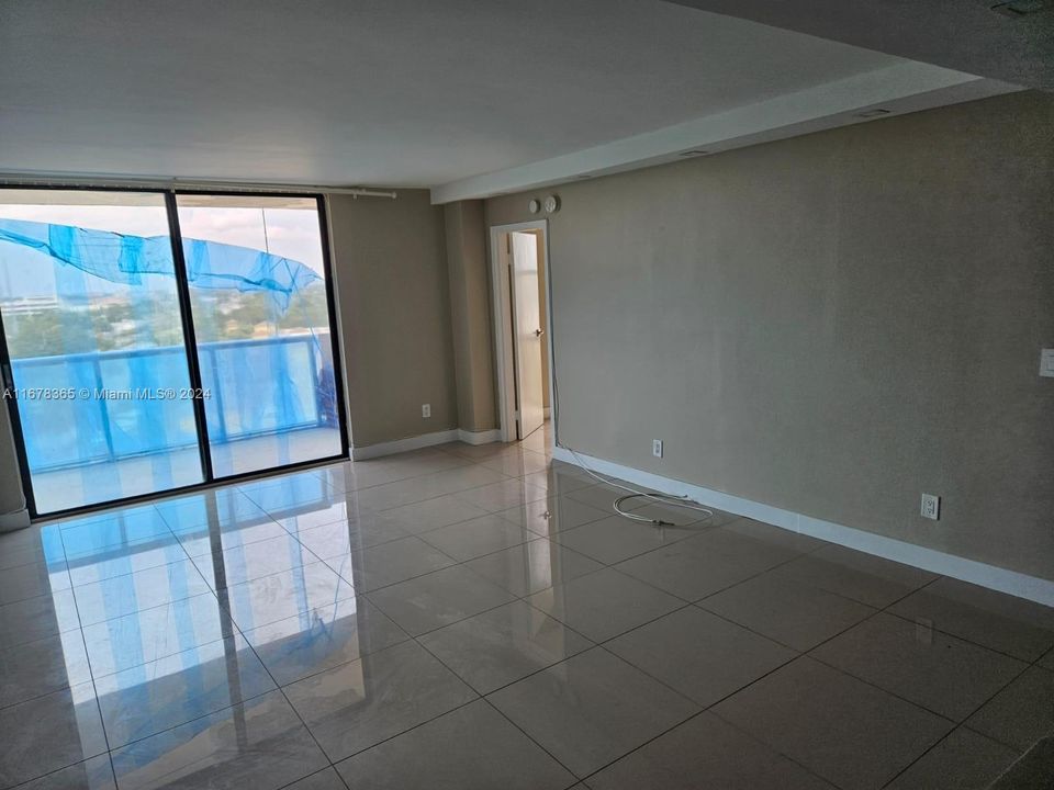 En Venta: $259,000 (2 camas, 2 baños, 1050 Pies cuadrados)