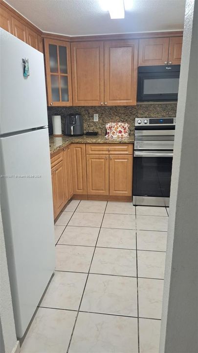 For Sale: $205,000 (1 beds, 1 baths, 600 Square Feet)