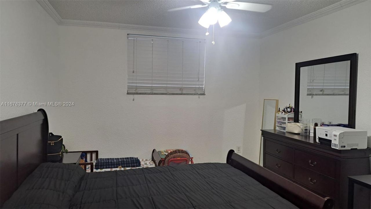 For Sale: $205,000 (1 beds, 1 baths, 600 Square Feet)