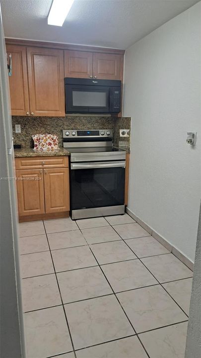 For Sale: $205,000 (1 beds, 1 baths, 600 Square Feet)