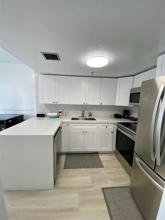 For Sale: $275,000 (2 beds, 2 baths, 1213 Square Feet)