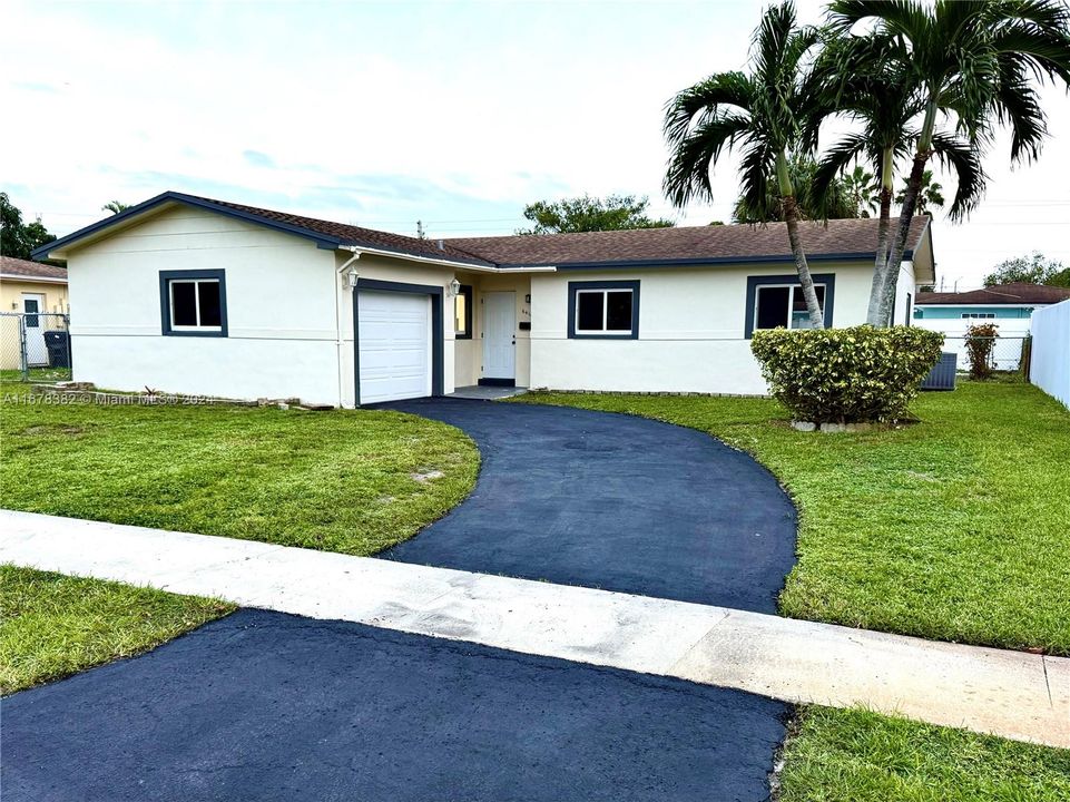 For Sale: $499,000 (3 beds, 2 baths, 1357 Square Feet)