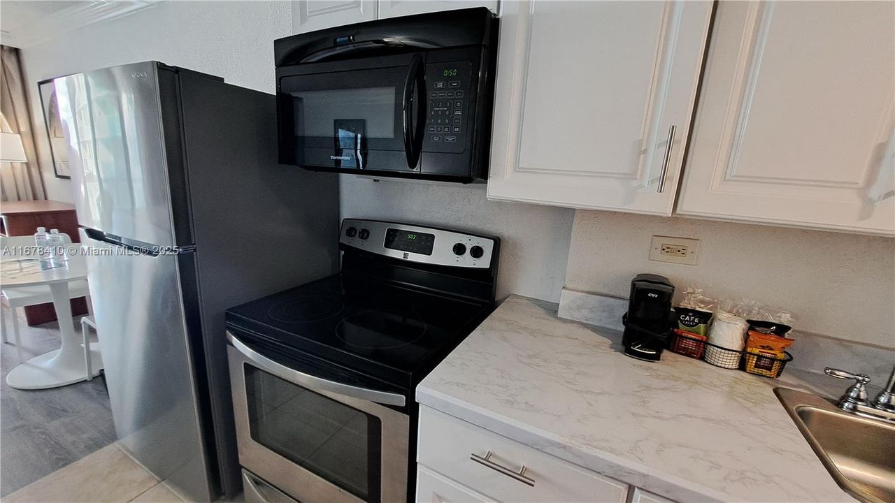 For Sale: $180,000 (0 beds, 1 baths, 360 Square Feet)